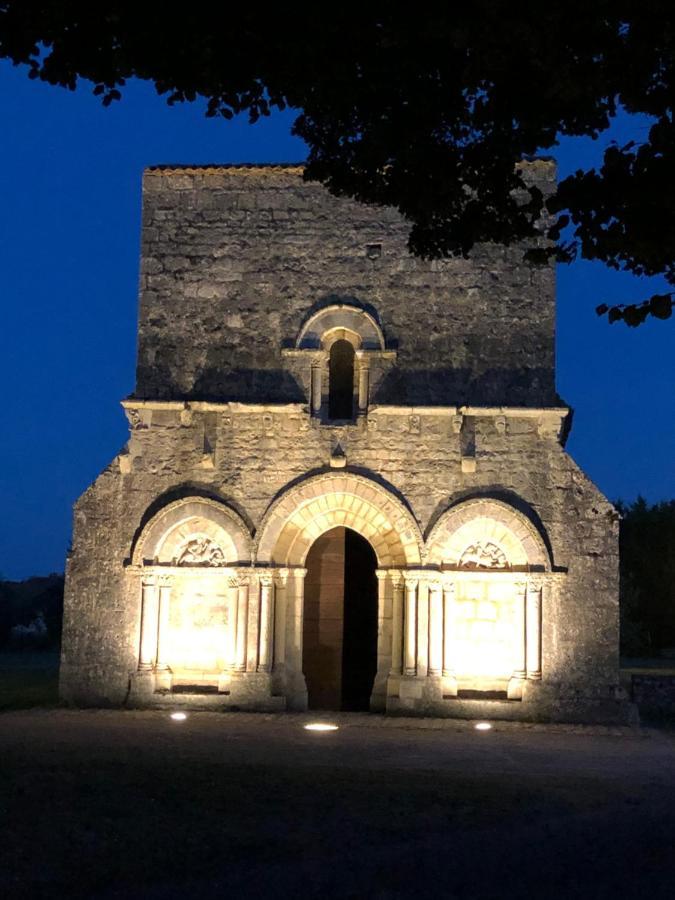 Petit Gite En Braconne La Rochette  Exterior foto
