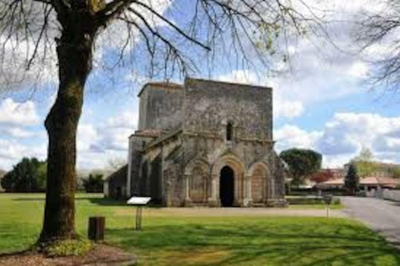 Petit Gite En Braconne La Rochette  Exterior foto